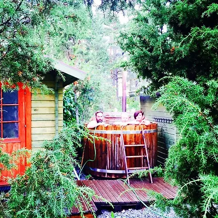 Kuivastujaani Tatil parkı